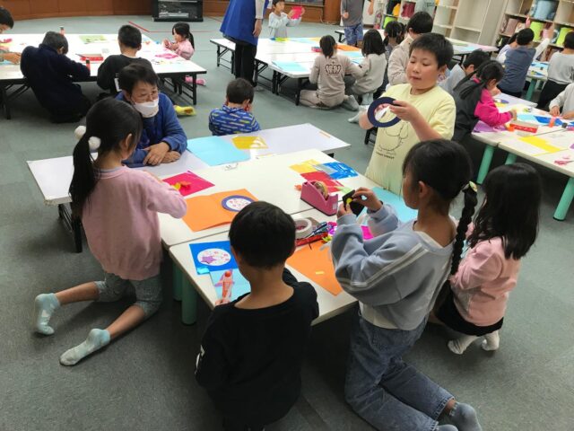 こんにちは🤗

ふじかわ第一児童クラブです😀

勤労感謝の日

「いつもありがとう」

感謝の気持ちをこめて

来年のカレンダー作りをしました。

 #コドモノプラス
 #ふじかわ第一児童クラブ